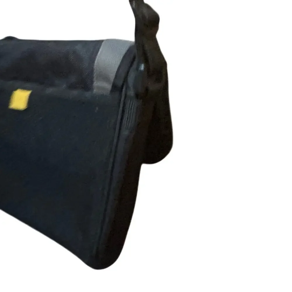 Crossbody Targus bag ❤️